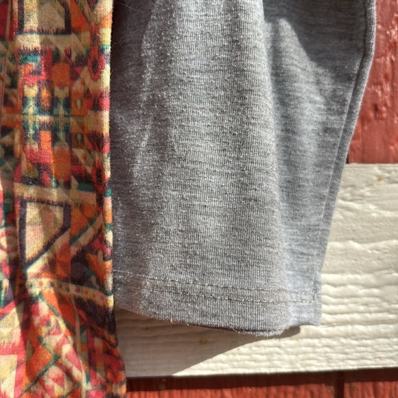 LuLaRoe Randy Baseball Style Tee Gray 3/4 Sleeves Orange Geometric Design 3XL - Picture 6 of 15